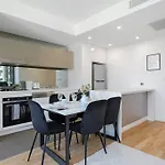 Rosebery Near Airport & Train & Shops