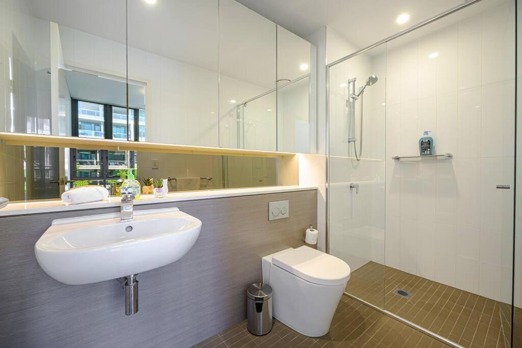 Rosebery Near Airport & Train & Shops Sydney